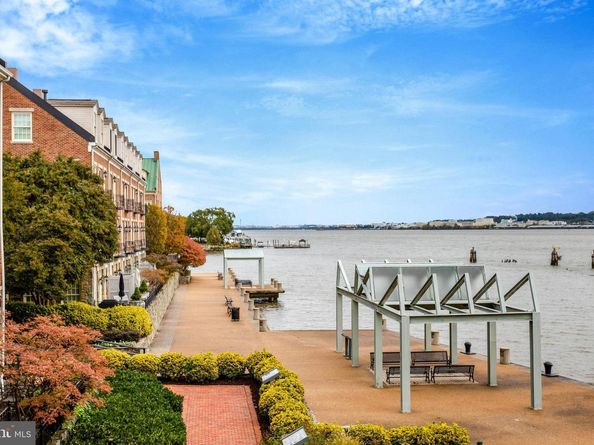 17 Wharf Street, Alexandria VA 22314
