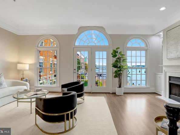 17 Wharf Street, Alexandria VA 22314