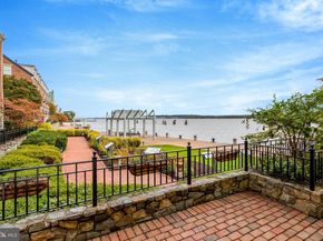 17 Wharf Street, Alexandria VA 22314