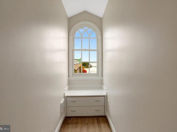 17 Wharf Street, Alexandria VA 22314