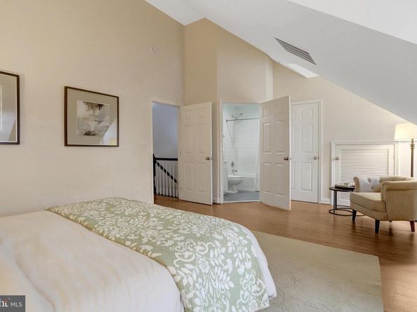 17 Wharf Street, Alexandria VA 22314