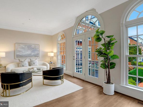 17 Wharf Street, Alexandria VA 22314