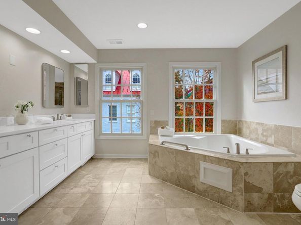 17 Wharf Street, Alexandria VA 22314
