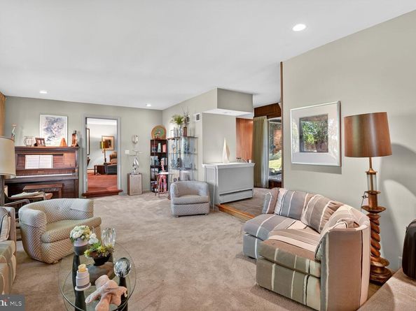 3200 Pauline Drive, Chevy Chase MD 20815