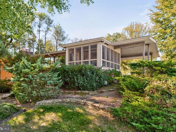 3200 Pauline Drive, Chevy Chase MD 20815