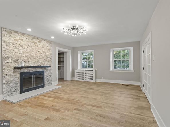 69 W Lodges Lane, Bala Cynwyd PA 19004