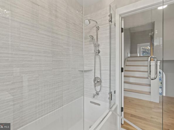 69 W Lodges Lane, Bala Cynwyd PA 19004