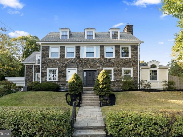69 W Lodges Lane, Bala Cynwyd PA 19004
