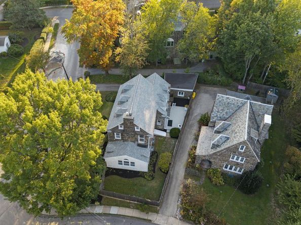 69 W Lodges Lane, Bala Cynwyd PA 19004