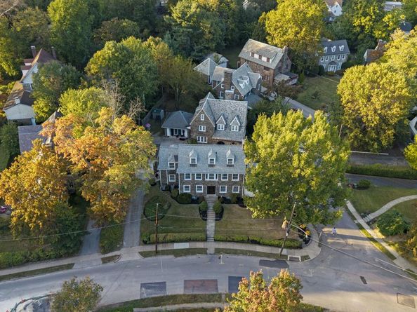 69 W Lodges Lane, Bala Cynwyd PA 19004