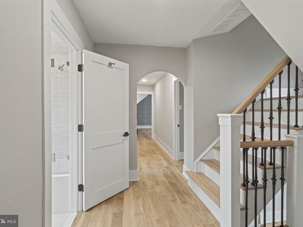69 W Lodges Lane, Bala Cynwyd PA 19004