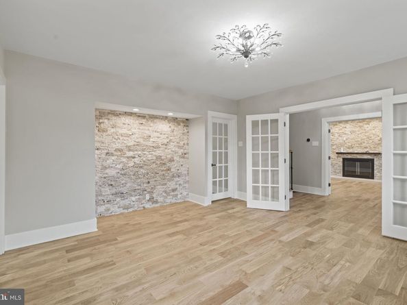 69 W Lodges Lane, Bala Cynwyd PA 19004