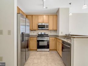 2665 Prosperity Avenue 345, Fairfax VA 22031