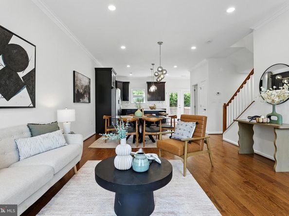 402 Woodcrest Drive SE, Washington DC 20032