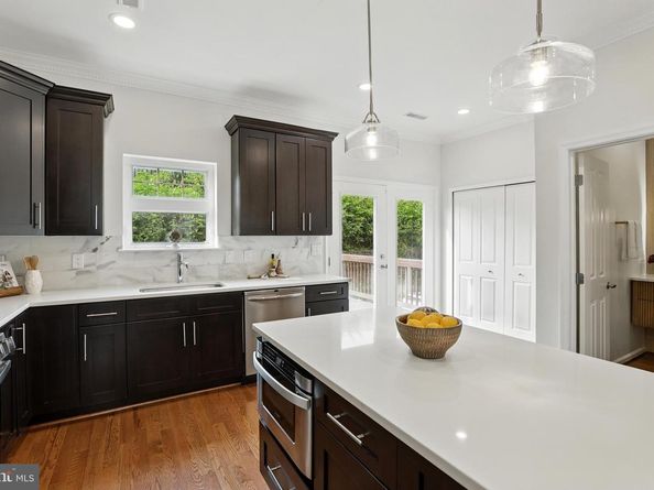 402 Woodcrest Drive SE, Washington DC 20032