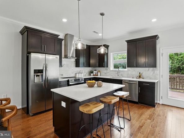 402 Woodcrest Drive SE, Washington DC 20032