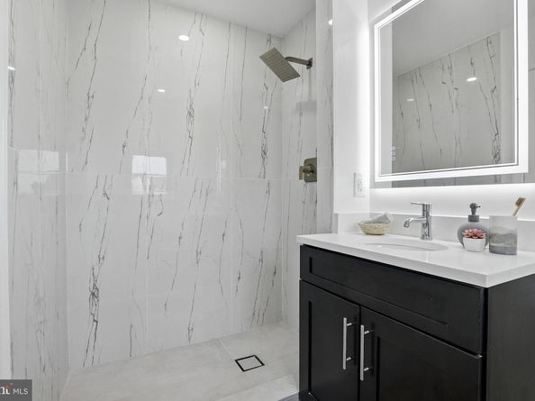 402 Woodcrest Drive SE, Washington DC 20032