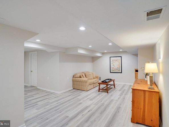 3300 Prince William Drive, Fairfax VA 22031