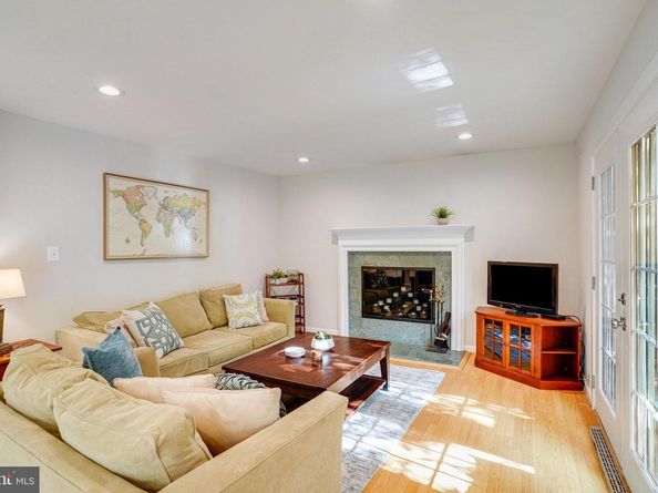 3300 Prince William Drive, Fairfax VA 22031