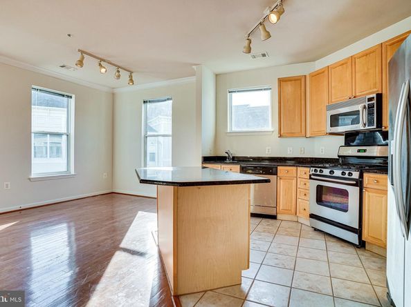 9480 Virginia Center Boulevard 422, Vienna VA 22181