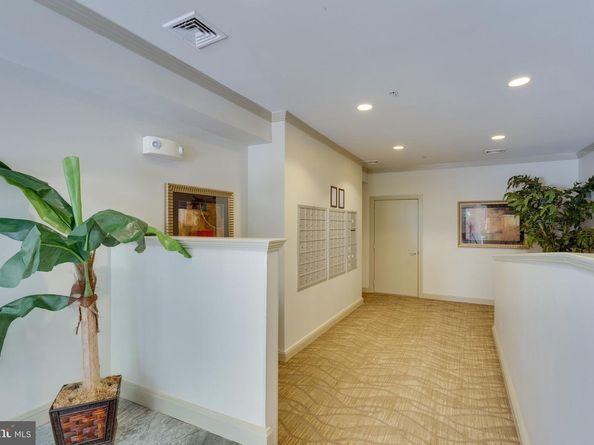 9480 Virginia Center Boulevard 422, Vienna VA 22181