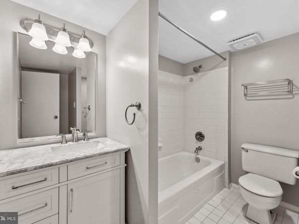 6300 Stevenson Avenue 610, Alexandria VA 22304