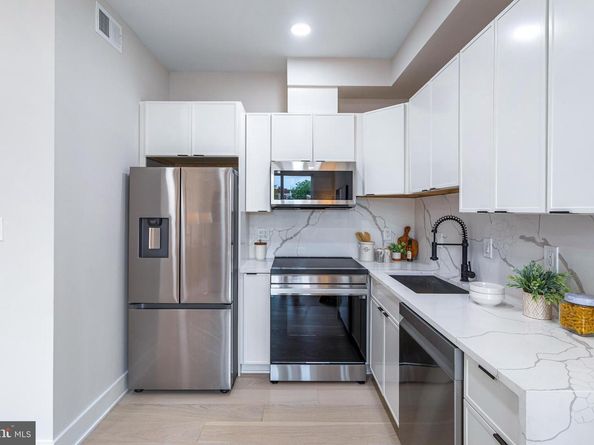 1516 East Capitol Street NE 9, Washington DC 20003