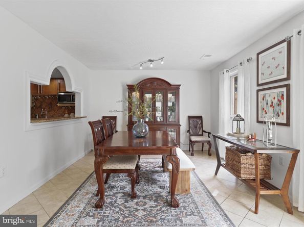246 Stevenson Square N, Alexandria VA 22304