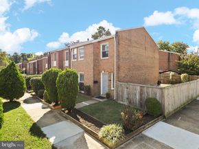 246 Stevenson Square N, Alexandria VA 22304