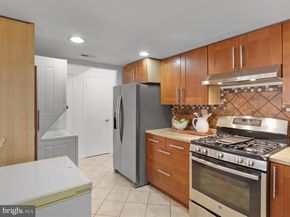 246 Stevenson Square N, Alexandria VA 22304