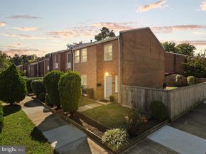 246 Stevenson Square N, Alexandria VA 22304