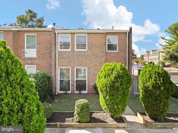 246 Stevenson Square N
