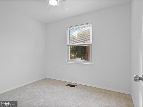 246 Stevenson Square N, Alexandria VA 22304