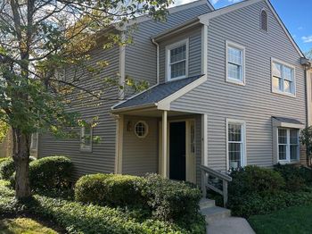 6 Wingstone Lane