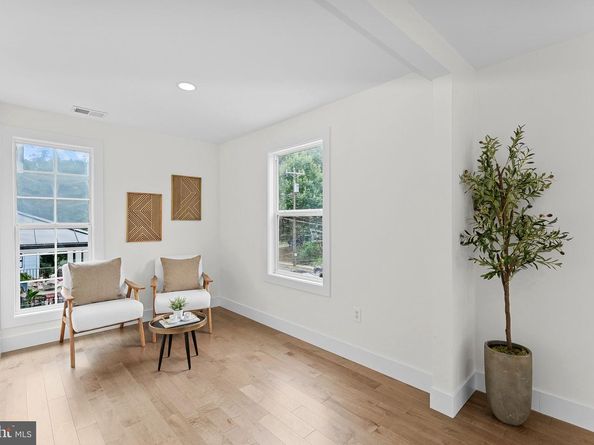 1805 S Pollard Street, Arlington VA 22204
