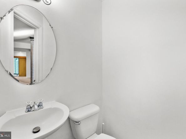 2811 31st Place NE 2811, Washington DC 20018