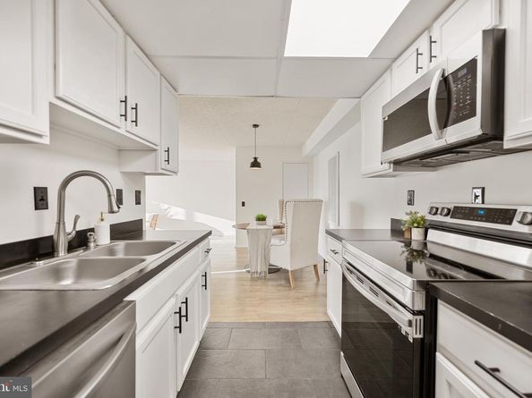 5911 Edsall Road 908, Alexandria VA 22304