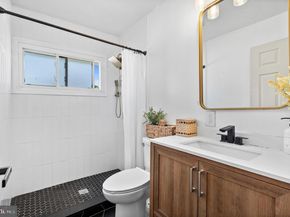 9311 Andover Road, Philadelphia PA 19114