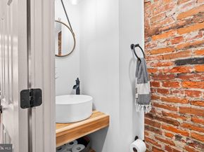 411 Pierce, Philadelphia PA 19148