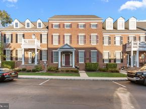 106 Hicks Alley, Newtown PA 18940