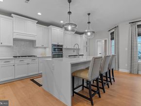 106 Hicks Alley, Newtown PA 18940