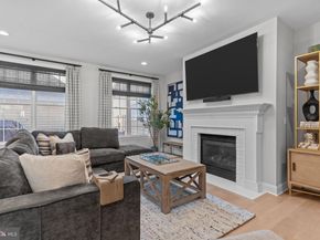 106 Hicks Alley, Newtown PA 18940