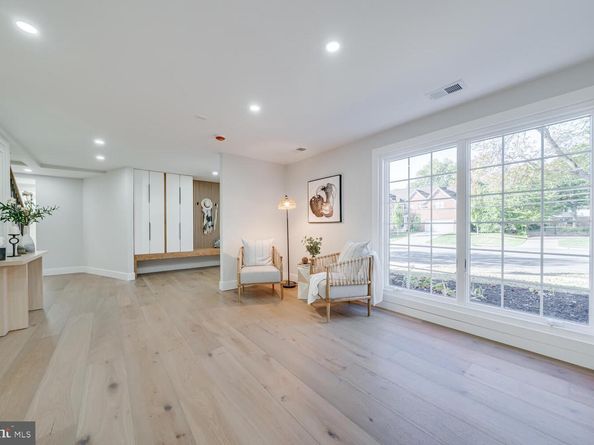 1801 Great Falls Street, Mclean VA 22101