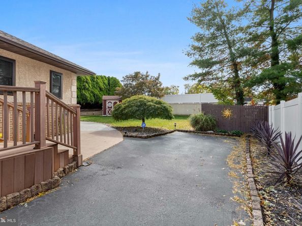 311 Ogden Place, Springfield PA 19064