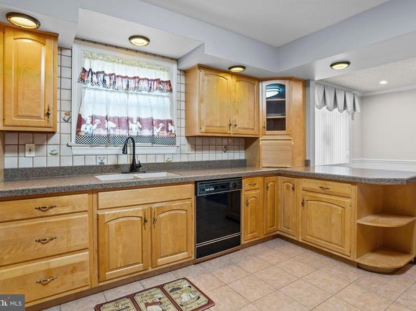 311 Ogden Place, Springfield PA 19064
