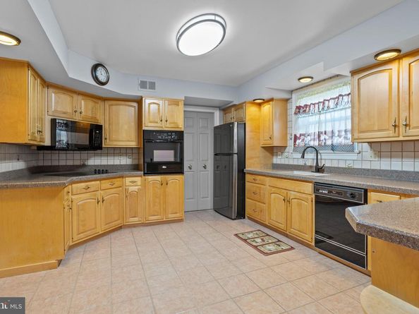 311 Ogden Place, Springfield PA 19064