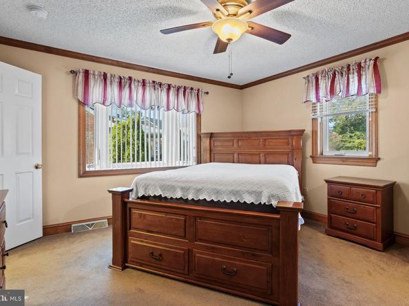 311 Ogden Place, Springfield PA 19064