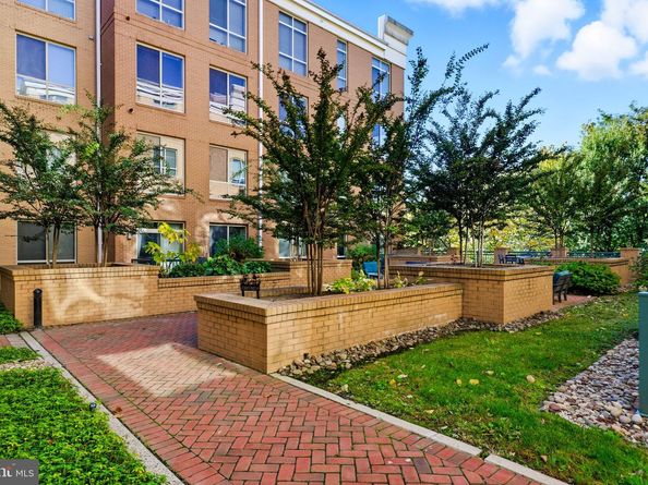 2200 N Westmoreland Street 202, Arlington VA 22213