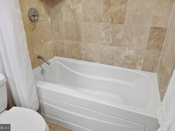 2200 N Westmoreland Street 202, Arlington VA 22213