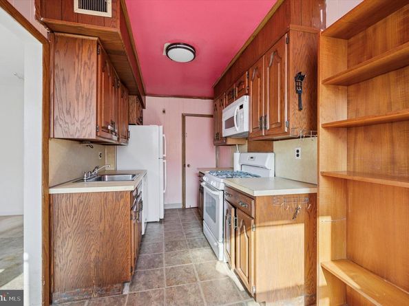 7017 Calvert Street, Philadelphia PA 19149